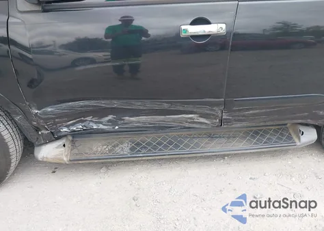 2011 Nissan Armada Sv z USA, uszkodzony, nr VIN 5N1AA0NC9BN601087